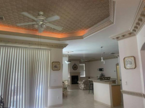 Port Charlotte Palms-Pet friendly, Heated Private Pool and Mini Orchard